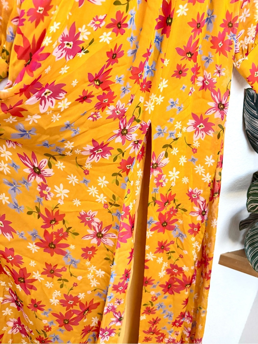 Sau Lee Carolina Gown Dress Yellow Multi Floral NWT Maxi Open Back Silk Size 4 - Picture 9 of 16